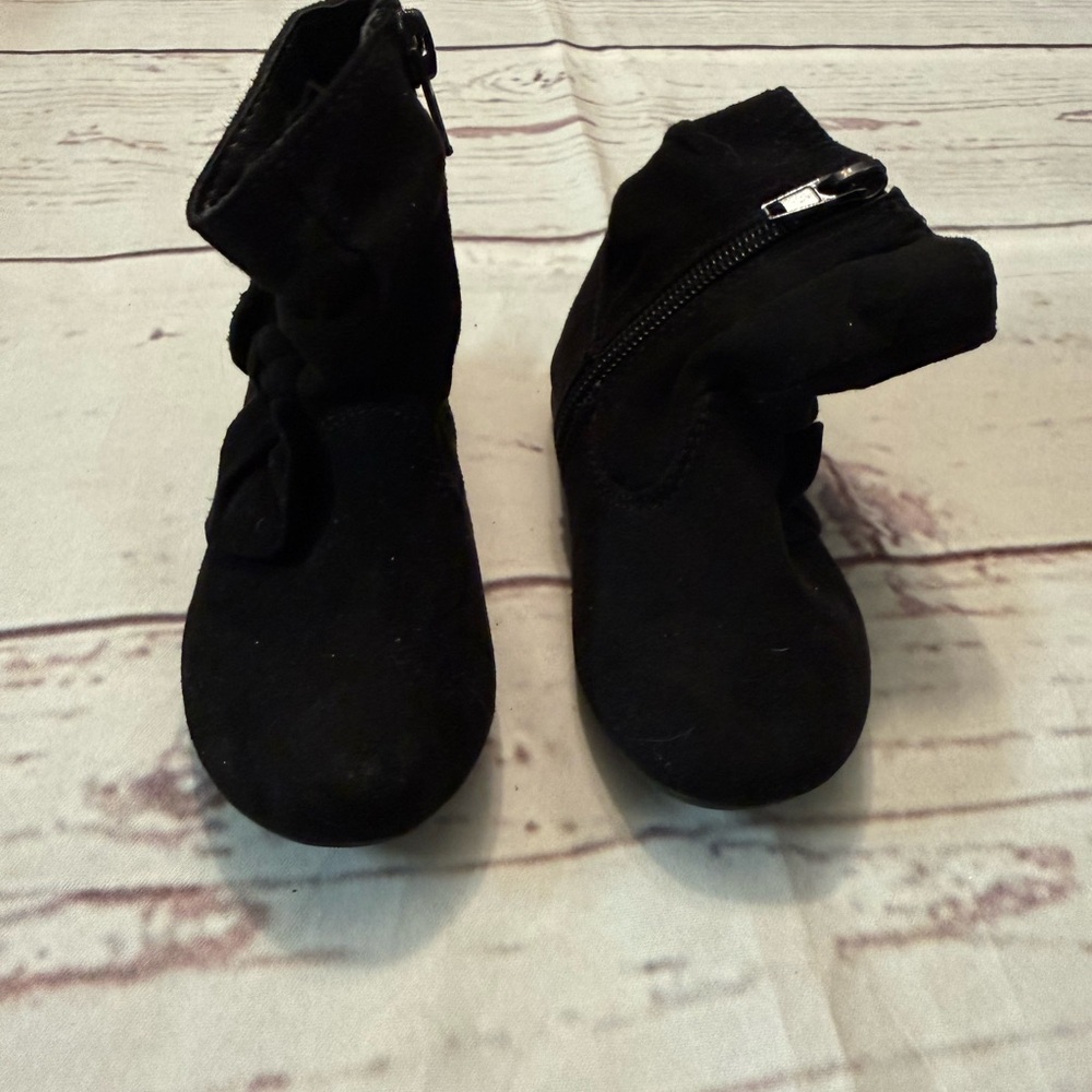 Stylish Black Toddler Booties with Zipper